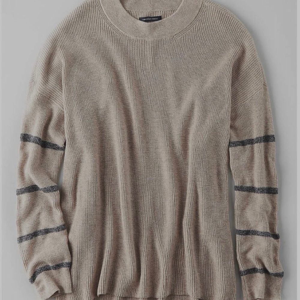 american eagle women begging fit sweater